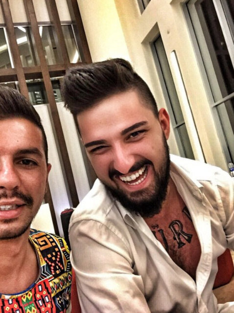 İDO TATLISES  Dövmelere olan düşkünlüğüyle bilinen ve daha önce vücudunun çeşitli yerlerine dövme yaptıran İdo Tatlıses'in 'Türk' dövmesi tartışma konusu olmuştu.