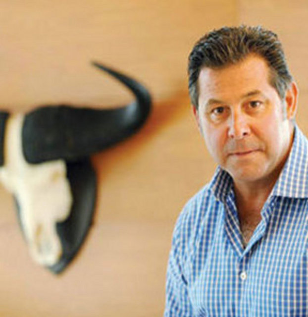 Boyner Holding, 1952 yılında Altınyıldız Mensucat ve Tekstil Fabrikası'nın kurulmasıyla faaliyete geçmiştir.