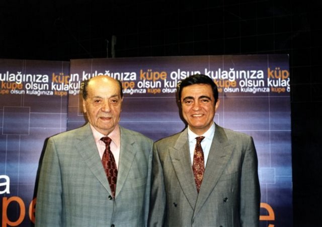 Anadolu Grubu'nun ilk şirketi olarak 1960 yılında kurulan Çelik Motor, faaliyetlerine Jawa motosiklet, Puch mobilet ve Skoda kamyonetlerinin satışıyla başladı.