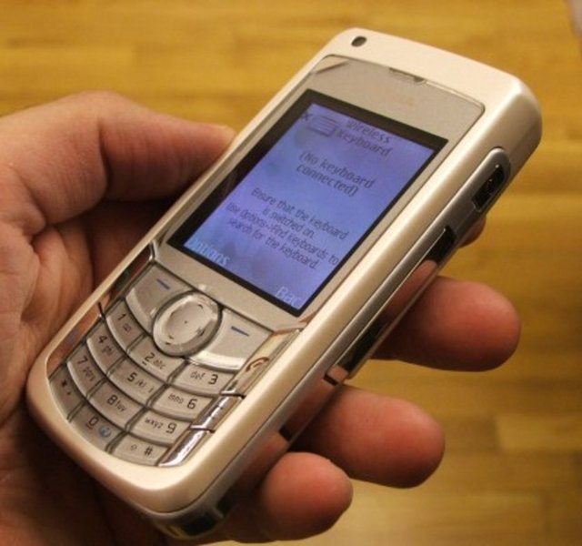 2005-Nokia 6680
