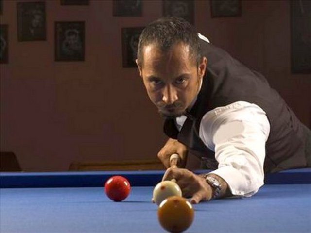 Semih Saygıner - 3 top bilardo oyuncusu, 1994'te dünya bilardo şampiyonu oldu.