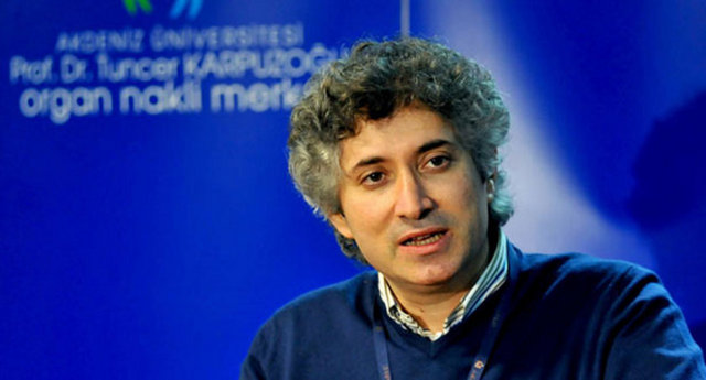 Ömer Özkan - Türk doktor, akademisyen. Yaptığı yüz nakilleriyle adını dünyada duyurdu