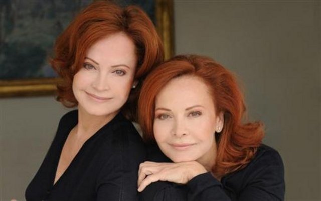 Güher Süher Pekinel - Türk ikiz piyano sanatçılarıdır. Uluslararası üne sahiptirler... -