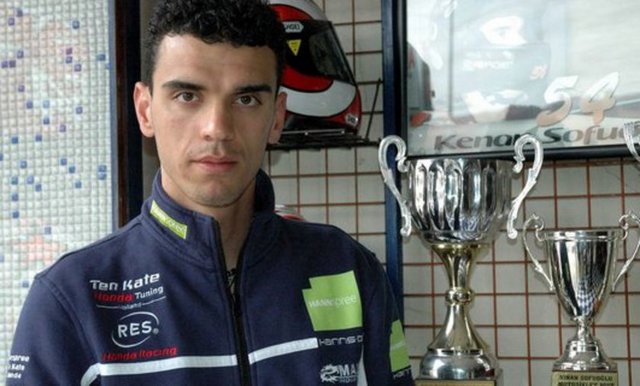 Kenan Sofuoğlu - Dünya Süper Sport Motorsiklet şampiyonu