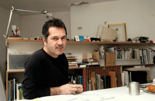 Mimar Han Tümertekin -  Bilsar Tekstil'in sahipleri Selman Bilal ve Süha Bilal için tasarladığı B2 Evi, Ağa Han Mimarlık Ödülleri'nin 9. dönem mimarlık ödülünün sahibidir. Tümertekin'in beş projesi Harvard University Press tarafından 'Recent Works' adıyla kitaplaştırıldı. 2005 yilinda Harvard'da Graduate School Design'da bir yari yil proje studyosu yürüttü.