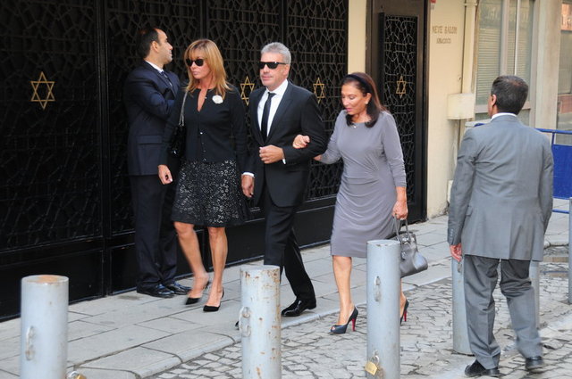 DALIA GARIH, GARY LACHMAN, LILI GARIH  