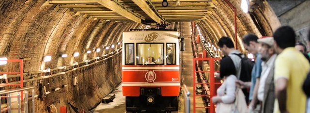 En eski metro: Tünel