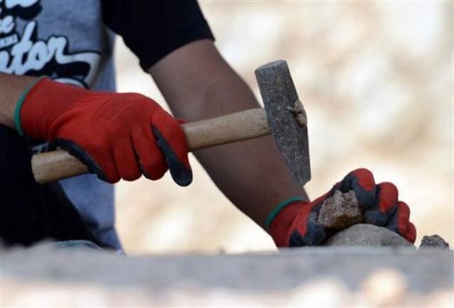 Yalçınkaya, gerek iskan sürekliliği gerekse materyal zenginliği açısından Karain'in eşi az görülen bir iskan yeri olduğuna işaret ederek, buna rağmen hak ettiği önemin verilmediğini, ikinci, üçüncü sınıf sit alanı gibi görüldüğünü söyledi.