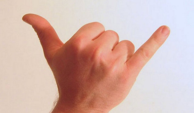 Parmaklar ortalama bir hayat boyunca yaklaşık 25 milyon kez kıvrılıp açılıyor.