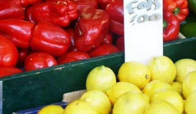 Bir kilo limonda bir kilo çilekten daha fazla şeker vardır. -