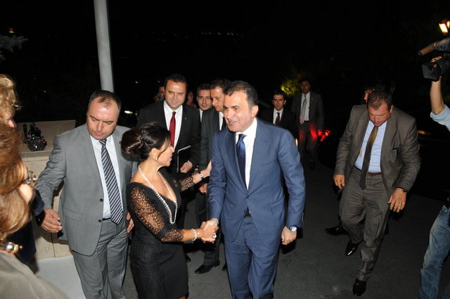 SUZAN SABANCI DİNÇER, ÖMER ÇELİK