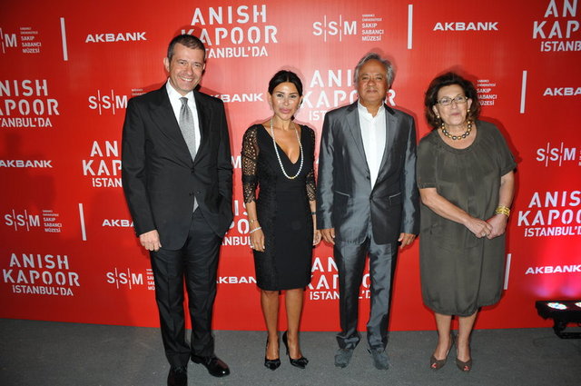 HAKAN BİNBAŞGİL, SUZAN SABANCI DİNÇER, ANISH KAPOOR, NAZAN ÖLÇER 