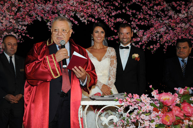 ELİF - CEM ÖZATAK 