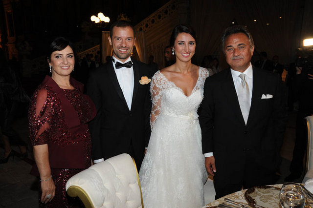CEMİLE KAPICIĞLU, CEM ÖZATAK - ELİF KAPICIOĞLU, ERAY KAPICIOĞLU 