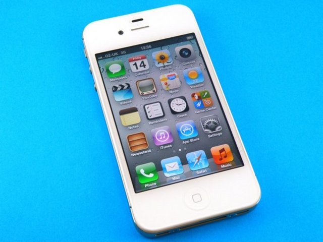 iPhone 4′te iPad'de de olan A4 işlemcisi bulunuyordu.