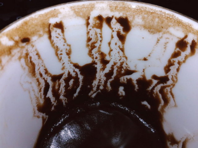 Kahve Falında NUMARA ( RAKAM ) Görmek:  Falınız bitince talih oyunu oynayın zira şansınız bugün açık Demektir. -