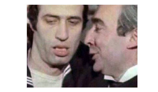 Daha çok köylü tiplemeleri ile izleyici karşısına çıkan Sunal ve Şen'in Kibar Feyzo, Hababam Sınıfı, Çöpçüler Kralı başta olmak üzere bir çok projede yer aldı. -