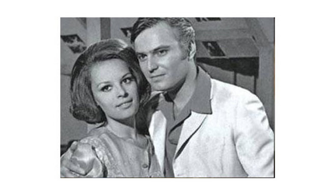 Yeşilçam'ın unutulmaz ikilisinin 1967 yılında birlikte rol aldıkları Samanyolu filmi şimdilerde dizi olarak ekranlarda... -