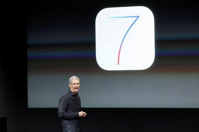 Apple'ın, iPhone 4 ve iPad 2 ile bunlardan sonra üretilen cihazlarıyla uyumlu olan iOS 7 işletim sistemi ise 18 Eylül'den itibaren kullanılmaya başlanacak. -