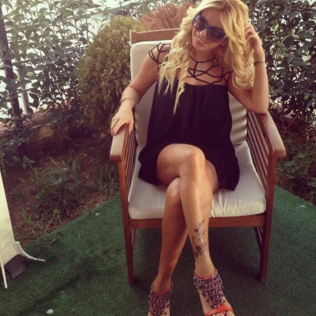 BERNA ARICI Çok mu tatlıyım