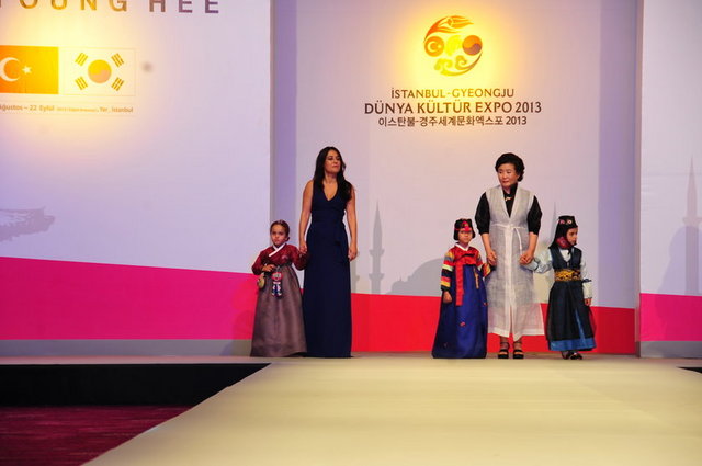 NEJLA GÜVENÇ, LEE YOUNG HEE