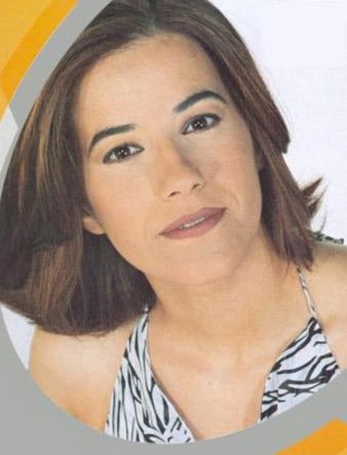 Bir dönem albüm de çıkardı. Ama sonra kameraların uzağında bir yaşam tercih etti.