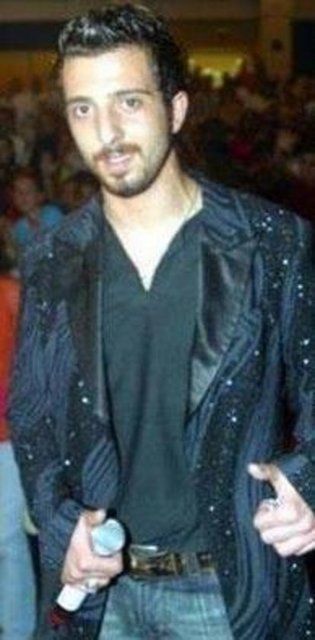 Sonunda, özenen gençleri bu tür yarışmalara girmemeleri konusunda uyarmak için Yarışmazedeler adında bir dernek kurdu.(Hürriyet)