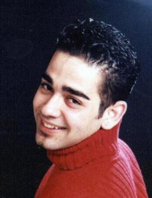 Ama sonra o da planlarının uzağında bir hayat sürmeyi tercih etti.