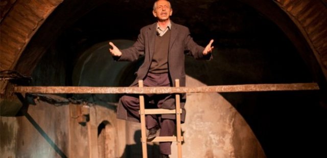 Oyun, müzik araştırmacısı Birol Topaloğlu, korograf İlyas Odman ve tasarımcı Candan Seda Balaban'ın katılımlarıyla müzik tiyatrosu olarak şekllleniyor.