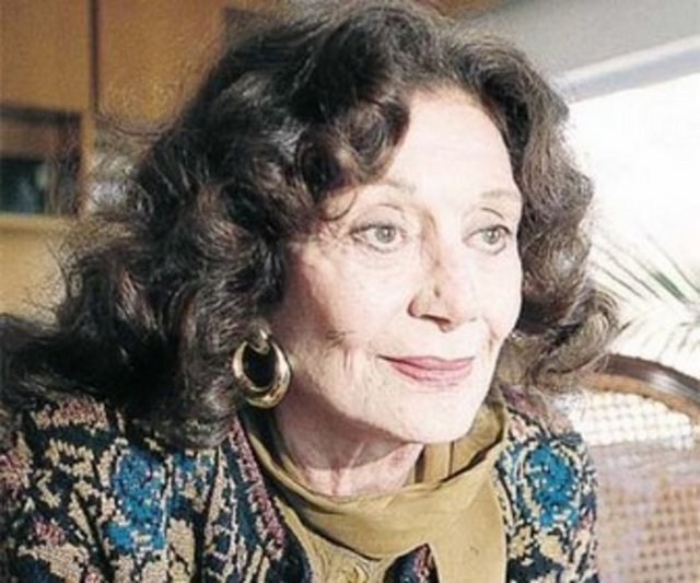 'Ruby Sparks' adlı senaryodan Damla Cercisoğlu'nun uyarladığı ve yönettiği 'Yok Böyle Bir Kız' adlı oyunda ise...  ,