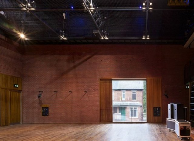 Karşı Komşu: Fabrice Roger-Lacan'ın yazdığı, Kerem Ayan'ın uyarladığı ve yöneteceği oyunun kadrosu oluşturuluyor.