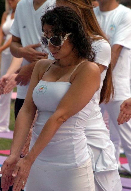Bu süre sonunda kadınlara seks hayatlarıyla ilgili sorular yöneltildi. Araştırmada yoga yapan gruptaki kadınlarda ciddi anlamda cinsellik arzusunun arttığı görüldü.