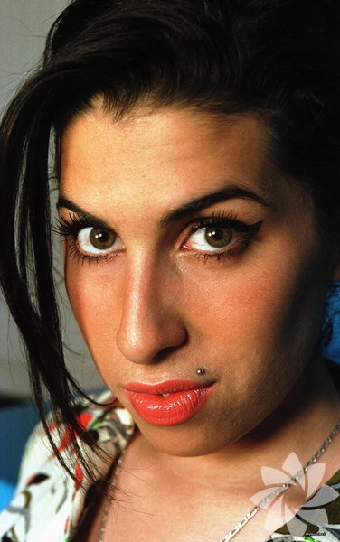"On sekiz yaşımdayken bir plak anlaşması imzalamıştım. Çılgınlık." Amy Winehouse