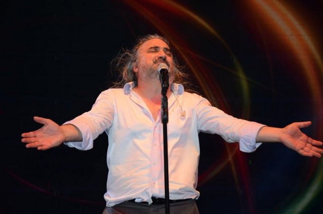 Ünlü şarkıcı, "DNA haritama baktırdım.