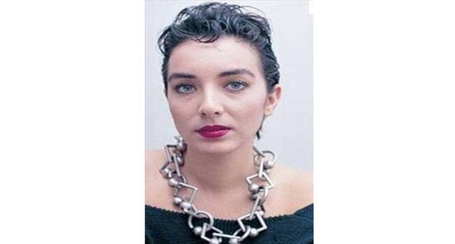 Ama Yüceer'in önceki evliliğinden olan çocukları Doğanay'ı bir türlü benimseyemedi. Doğanay bu yüzden katıldığı bir TV programında güç anlar yaşadı. Doğanay'ın konuk olduğu Sabahların Sultanı adlı programa telefonla bağlanan Yüceer'in kızı Elvin Yüceer Meltem Doğanay'ın "evlilik dışı çocuk yapan yalancı biri" olduğunu söyledi ve ekledi: "Annem ile babam birlikteyken gayrimeşru bir bebek sahibi oldu. Şimdi de geçmiş insanlara ahlak dersi veriyor. Bir de utanmadan televizyonlara yarı çıplak çıkıp şarkı söyleyip göbek atıyor. Kendisi babam hasta olunca hiç ilgilenmedi. Hatta cenazesine bile gelmedi" deyince stüdyoda buz gibi rüzgarlar esti. Doğanay ve Yüceer'in evliliğinden bir de kız çocukları oldu. Ancak evlilikleri uzun sürmedi. Yüceer kansere yenilip hayata veda etti.