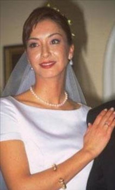 Sevgililer, 1997 yılında hayatlarını birleştirme kararı alarak, evlendi.