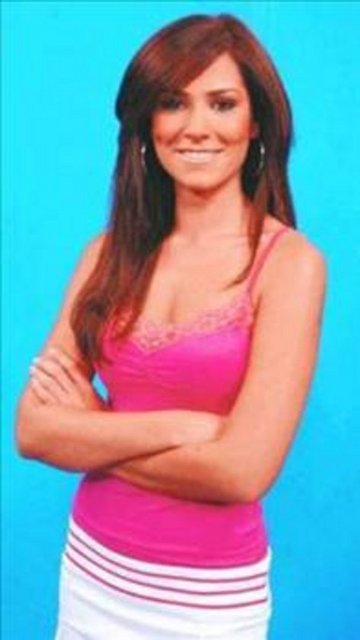 Yarışmanın ardından Kral Tv'de vj'lik yapmaya başlayan Türkiye güzeli, ilerleyen yıllarda Kampüs programı ile izleyici karşısına çıktı.