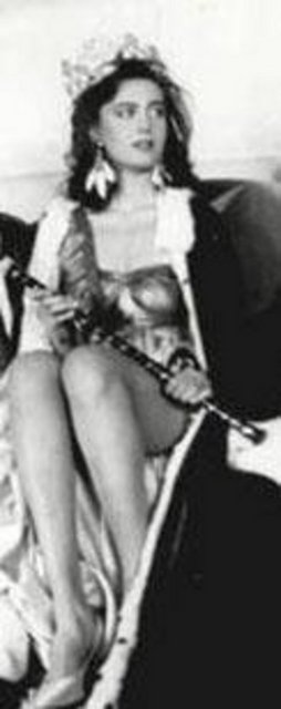 TÜRKİYE'NİN EN ZARİF GÜZELLERİNDEN BİRİYDİ - Meltem Hakarar 1988 yılının Türkiye güzeliydi.