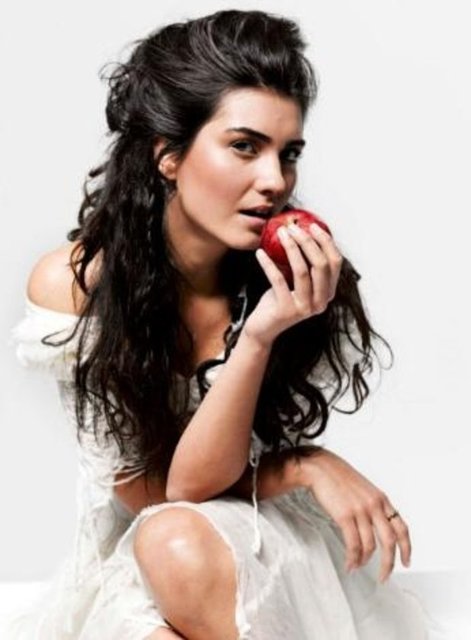 Hatice Tuba Büyüküstün