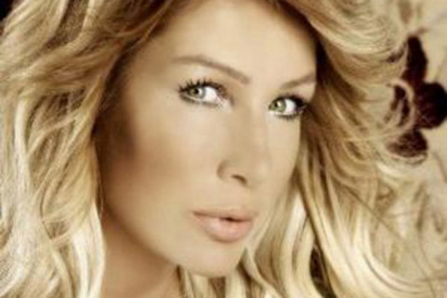 SEDA SAYAN: AYSEL GÜRSAÇER