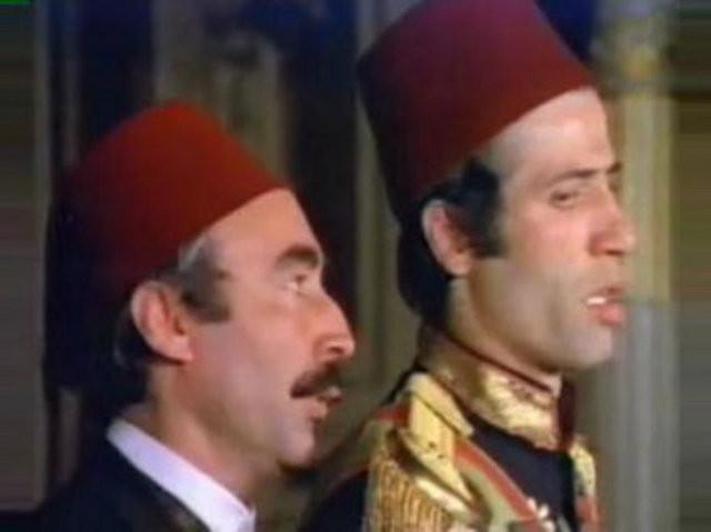 Tosun Paşa / Kemal Sunal Lütfü: Develer nerede? Şaban: Valla benim eşege uymuslarsa kaçmış olabilirler