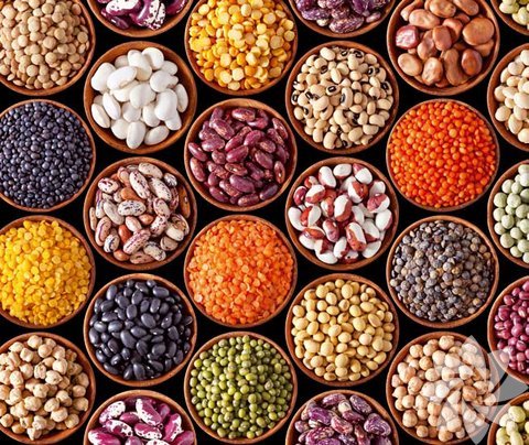 Baklagiller – Fasulye, mercimek, nohut gibi yiyecekler potasyum açısından zengin ve kan basıncını dengede tutmaya yardımcı. Bu da ileride kalp hastalığına yakalanma riskinizi azaltıyor. Ayrıca, yüksek miktarda lif içeren bu tür besinler, vücudunuzun detoks mekanizmasını hızlandırıyor.