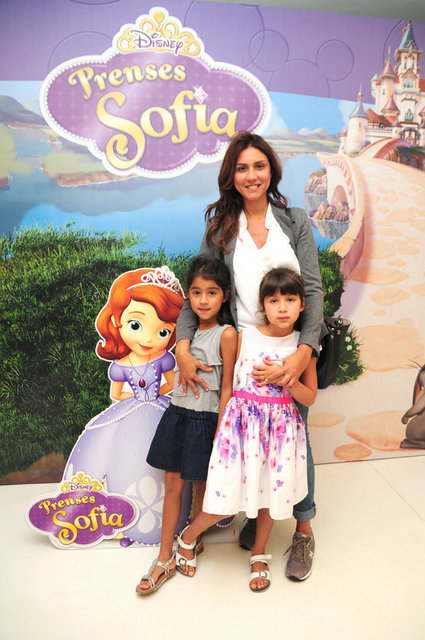 ASLI,ELİF,ESRA EKMEKÇİ
