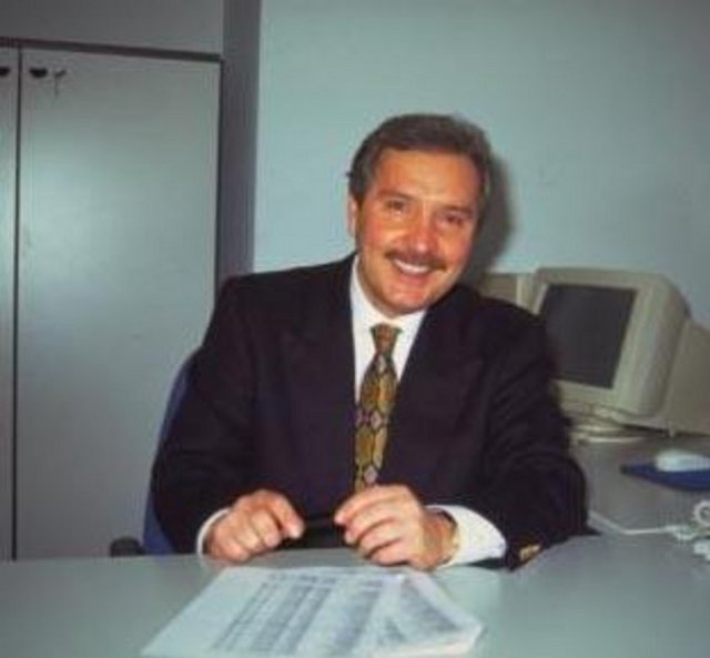 İLKER YASİN - İlker Yasin, ekranların deneyimli spor spikerlerinden biri. -