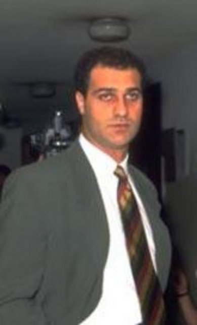 ALP BUĞDAYCI - Buğdaycı mesleğin mutfağında yetişti. Bir süre gazete ve dergilerde muhabir olarak çalıştıktan sonra 1989'da TRT'nin açtığı spikerlik sınavlarına girdi. - Sınavı kazandıktan sonra TRT radyolarında ve TRT 1 kanalında çalıştı. - 1990'da Star TV'sine geçti. Körfez Savaşı sırasındaki anlı yayınlar sırasında gösterdiği başarıyla dikkat çekti. Buğdaycı şimdilerde belgesel seslendiriyor. -