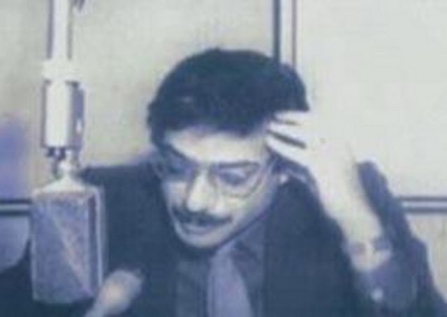 Çocukluk çağından beri mikrofona tutkun olduğunu söyleyen Mertcan, Adana'da pavyonlarda ve cambazhanelerde sunuculuk yaptı önce.