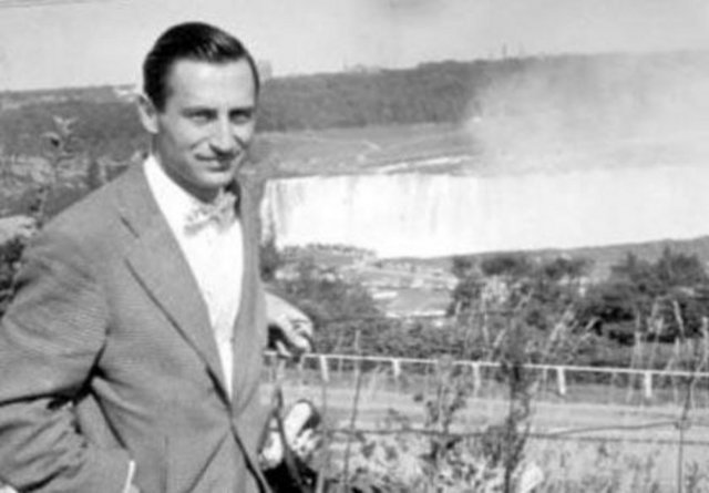 HALİT KIVANÇ - Ekranın en uzun süre aktif olarak çalışan sunucu ve spikerlerinden biri Kıvanç.