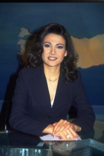 Podyumlar yerine ekranları tercih eden Ateş, gençlik programlarından, sabah programlarına kadar birçok program sundu.  -