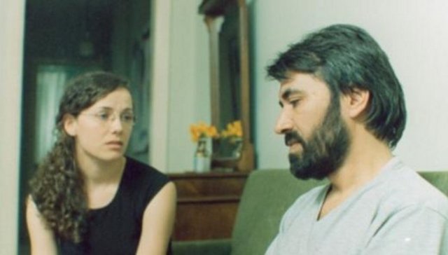 Yönetmen Zeki Demirkubuz ile evlenen Kavrak, eşinin Bekleme Odası adlı filminde de rol aldı. - Filmdeki performansıyla 40. Antalya Altın Portakal Film Festivali - En İyi Yardımcı Kadın Oyuncu Ödülü'ne değer görüldü.   -