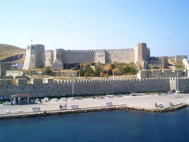 Tabi bu arada Bozcaada ve Gökçeadayı da unutmamak gerekir.